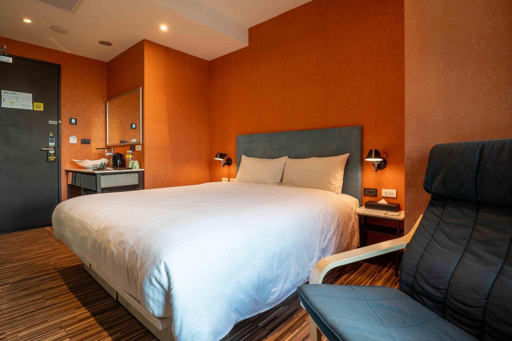 Check Inn Taichung Ziyou المظهر الخارجي الصورة