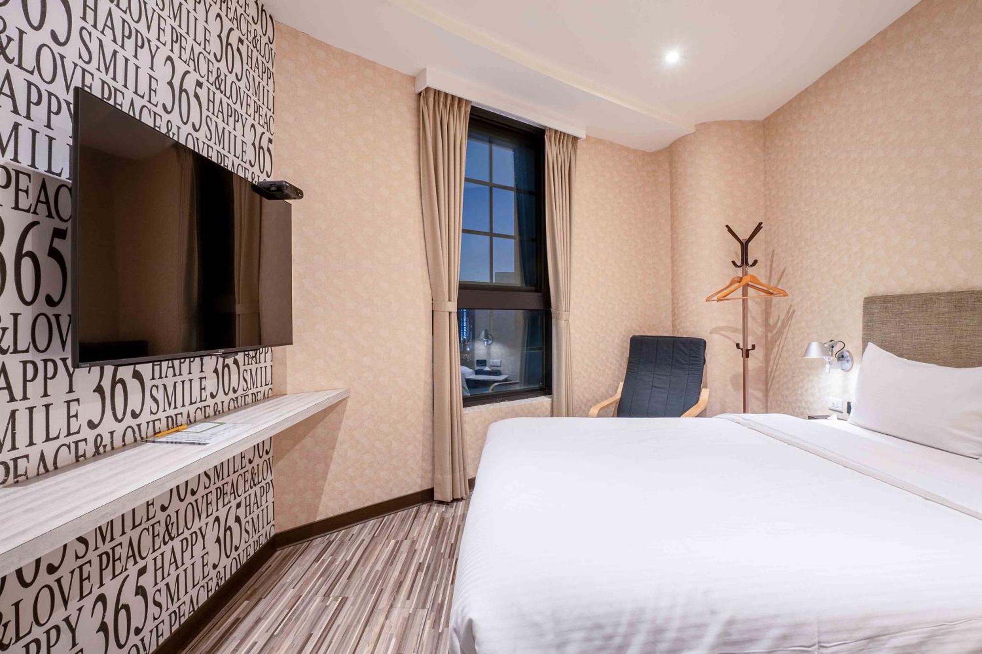 Check Inn Taichung Ziyou المظهر الخارجي الصورة