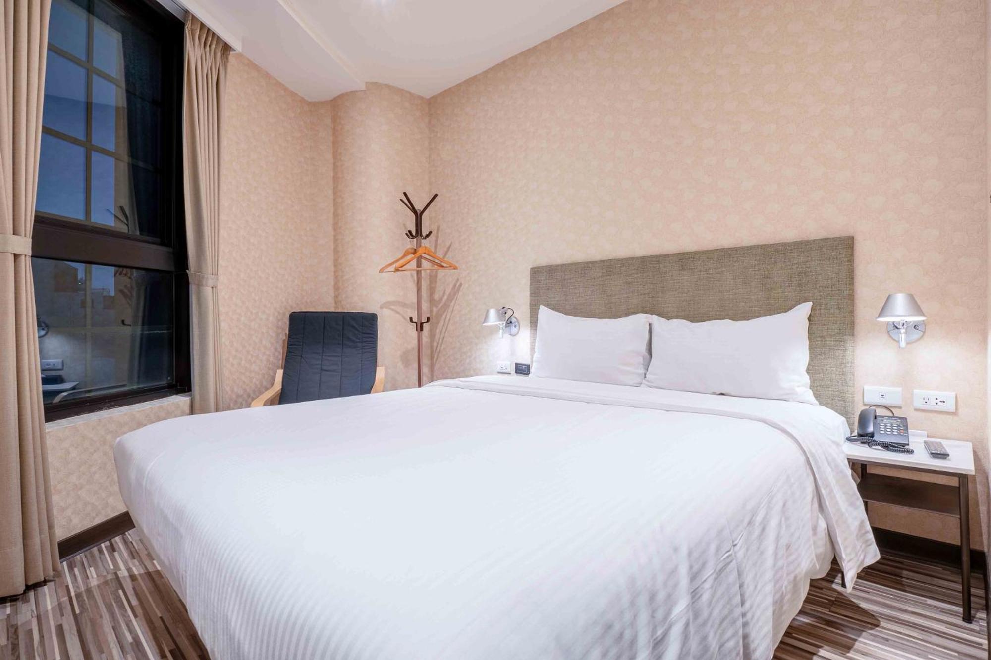 Check Inn Taichung Ziyou المظهر الخارجي الصورة