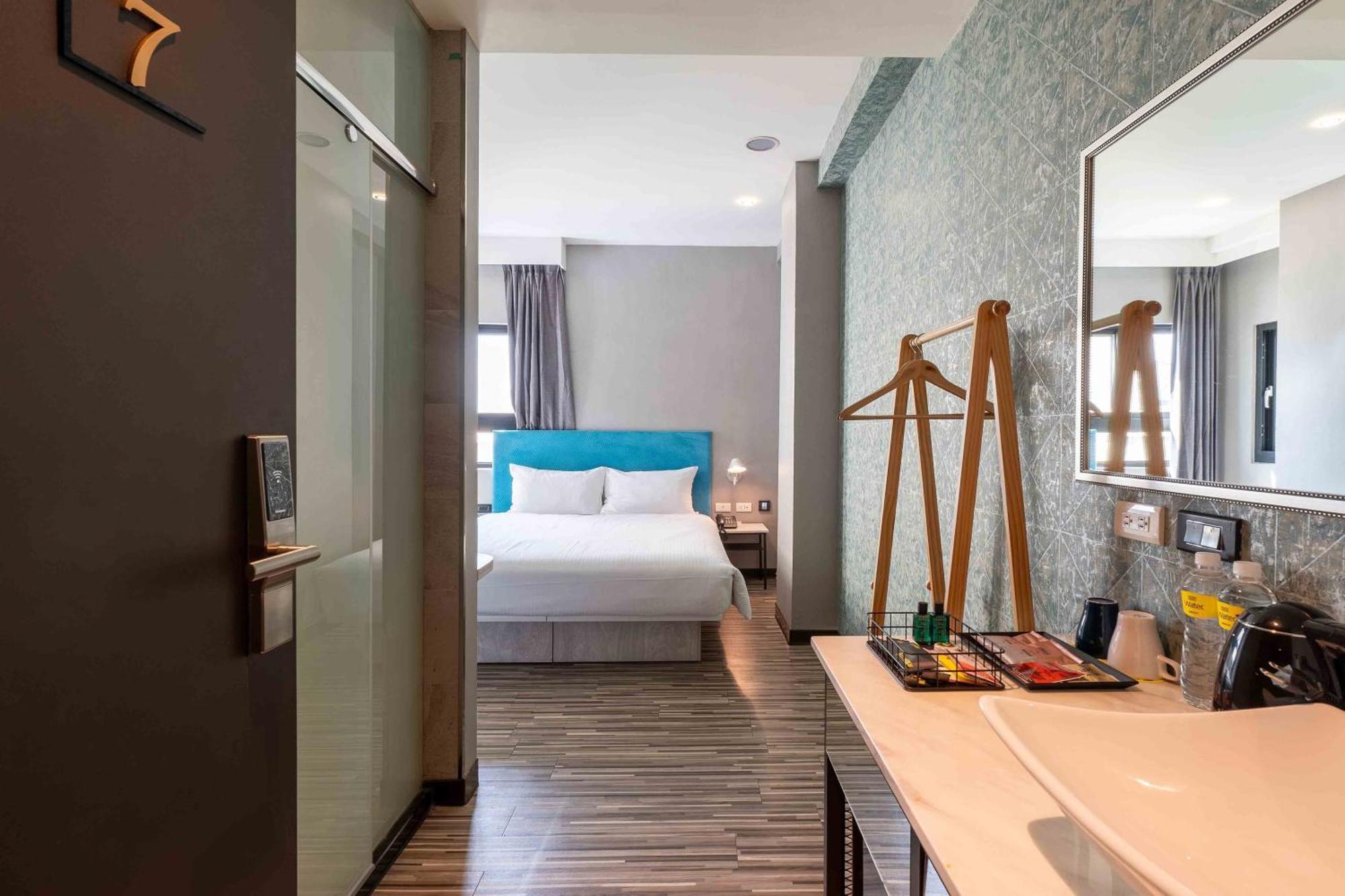 Check Inn Taichung Ziyou المظهر الخارجي الصورة