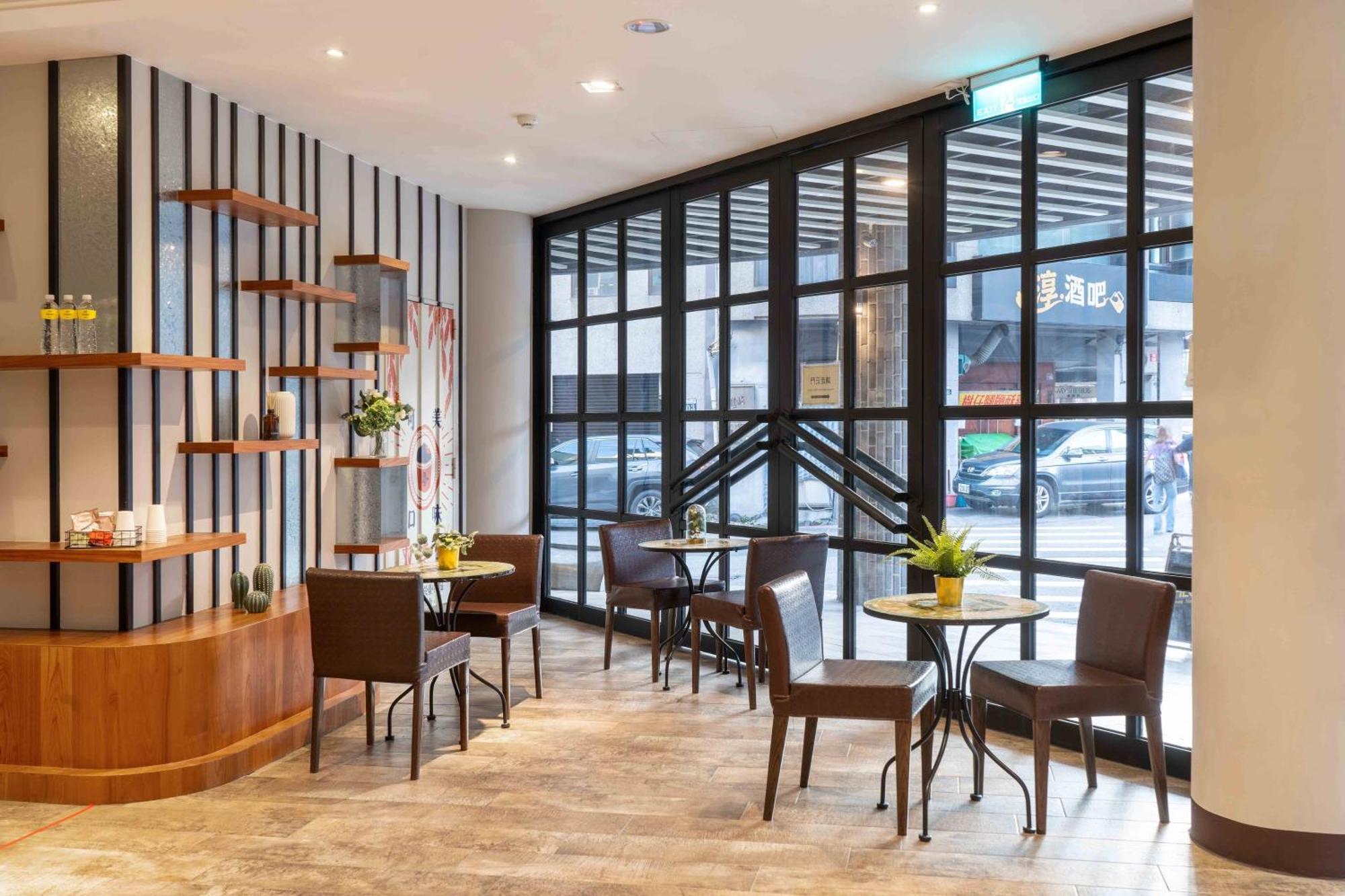 Check Inn Taichung Ziyou المظهر الخارجي الصورة