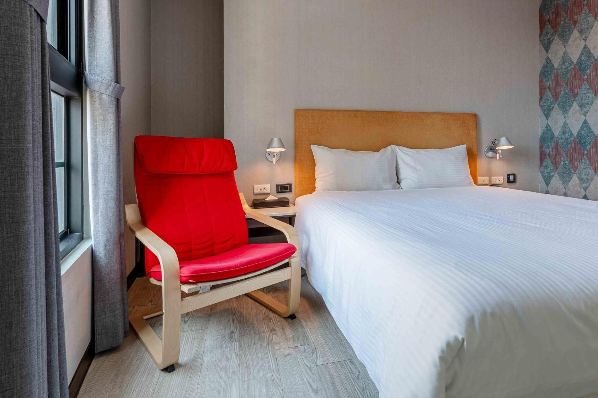 Check Inn Taichung Ziyou المظهر الخارجي الصورة